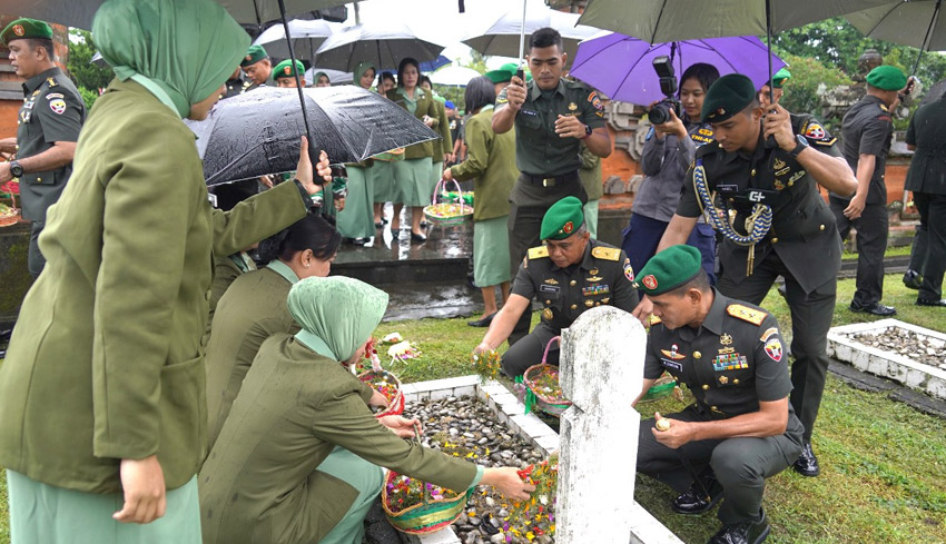 Pangdam Udayana Ziarah ke TMP Pancaka Tirta