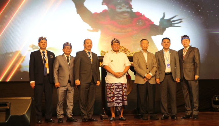 Peran Advokat Diperlukan di Desa-Desa, Pj Gubernur Bali Dorong Literasi Hukum