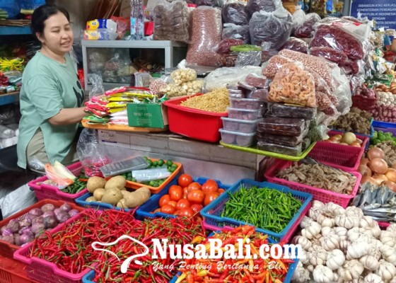 Nusabali.com - cuaca-ekstrem-ganggu-pasokan-harga-cabe-menanjak-jelang-nataru