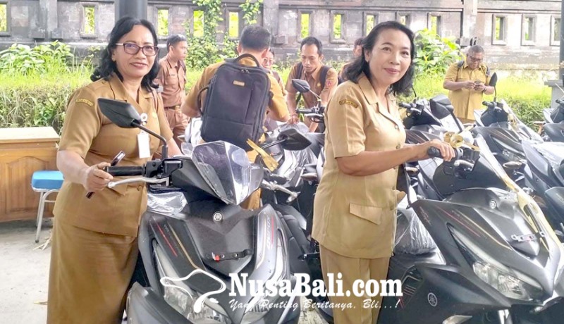 www.nusabali.com-22-pengawas-terima-fasilitas-sepeda-motor