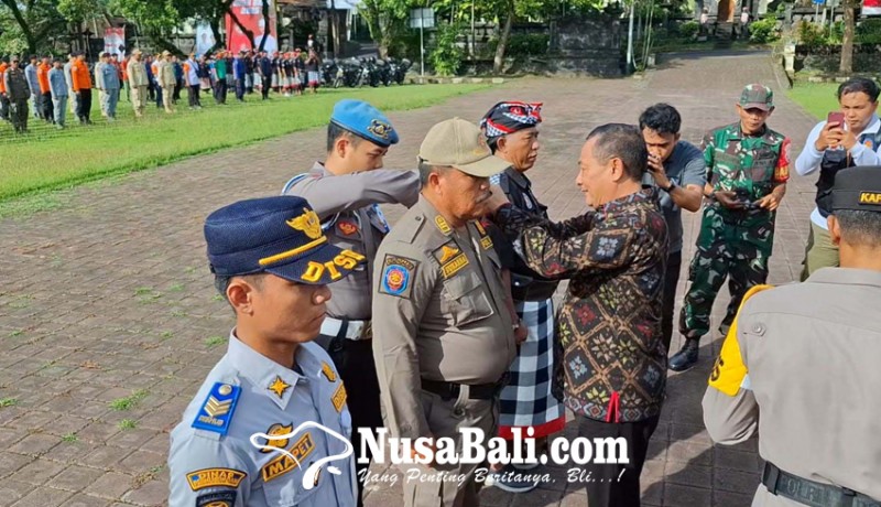 www.nusabali.com-pengaman-nataru-di-padangbai-libatkan-2-anjing-pelacak