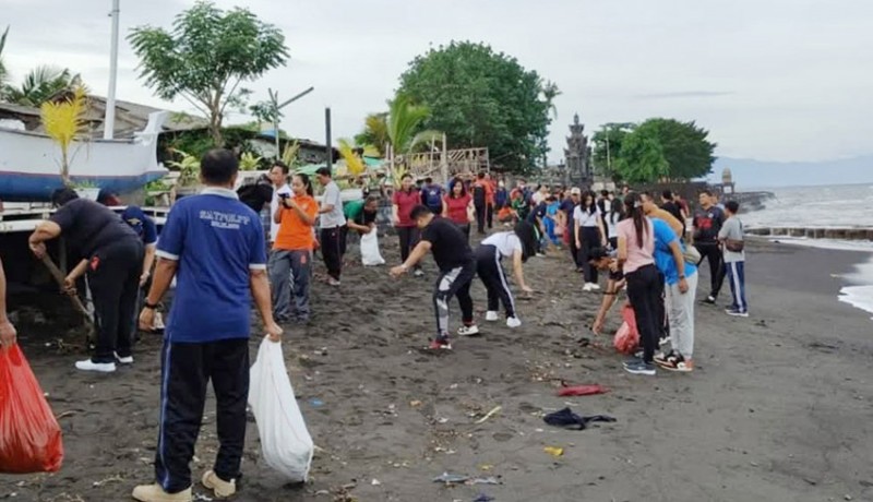 www.nusabali.com-aksi-bersih-pantai-diintensifkan-di-musim-hujan