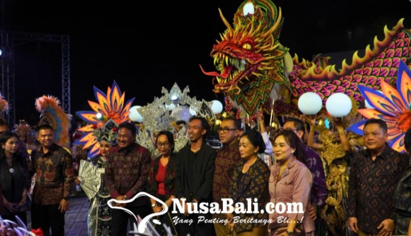 www.nusabali.com-kilau-denpasar-denfest-ke-17-resmi-dibuka-dengan-pesona-surya-candra