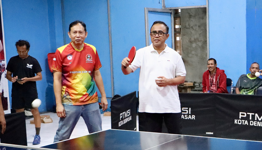 Walikota Buka Turnamen Tenis Meja Proton Cup