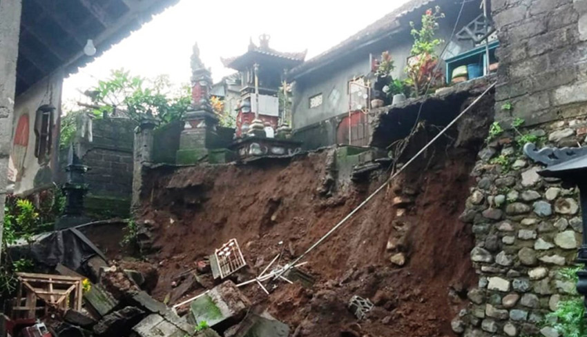 Dua Rumah di Desa Kekeran Rusak Tergerus Longsor