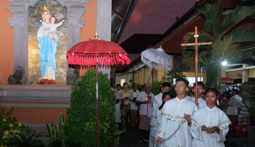 Christmas Eve Mass in Canggu Reflects Balinese Culture