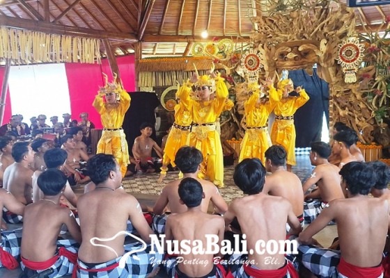 Nusabali.com - dimeriahkan-kecak-legenda-dewi-danu-festival-seni-budaya-ke-3-ulun-danu-beratan-dibuka