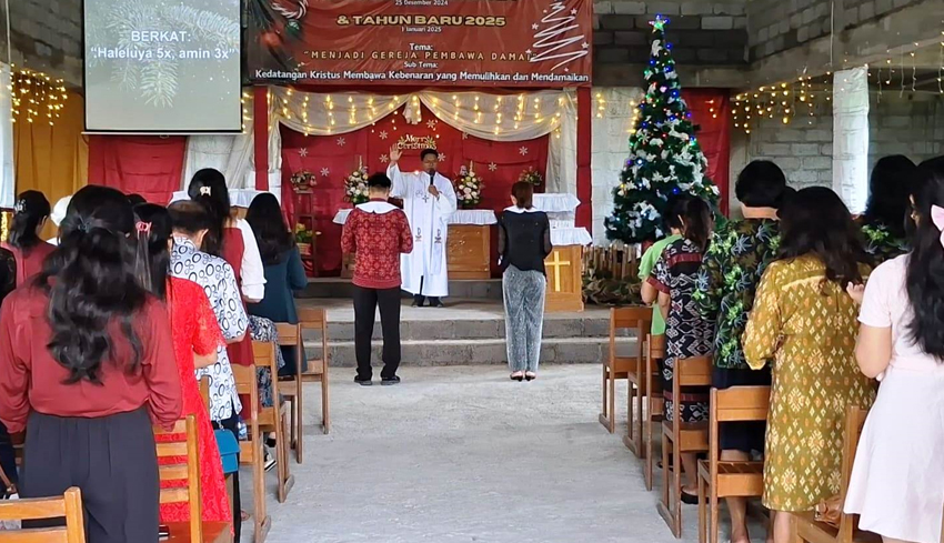 Perayaan Natal di Gereja GKPB Marga Rahayu Bangli