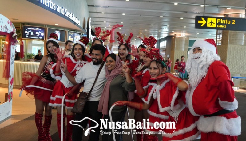 www.nusabali.com-melihat-kemeriahan-suka-cita-dan-semangat-natal-di-bandara-internasional-i-gusti-ngurah-rai