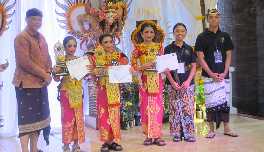 www.nusabali.com-lomba-tari-condong-dan-truna-jaya-ramaikan-hut-yowana-gita-bhuana