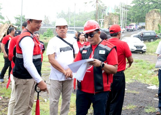 Nusabali.com - bupati-sanjaya-tinjau-proyek-infrastruktur-dan-pintu-perbatasan