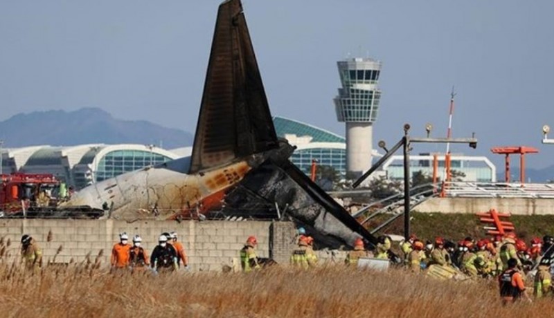 www.nusabali.com-kecelakaan-maut-pesawat-jeju-air-179-tewas