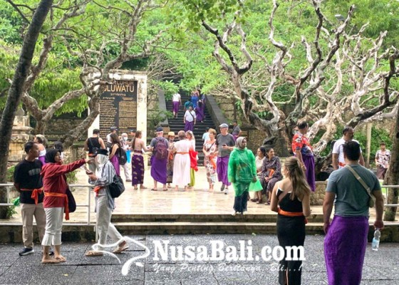 Nusabali.com - dtw-uluwatu-raup-rp-72-miliar