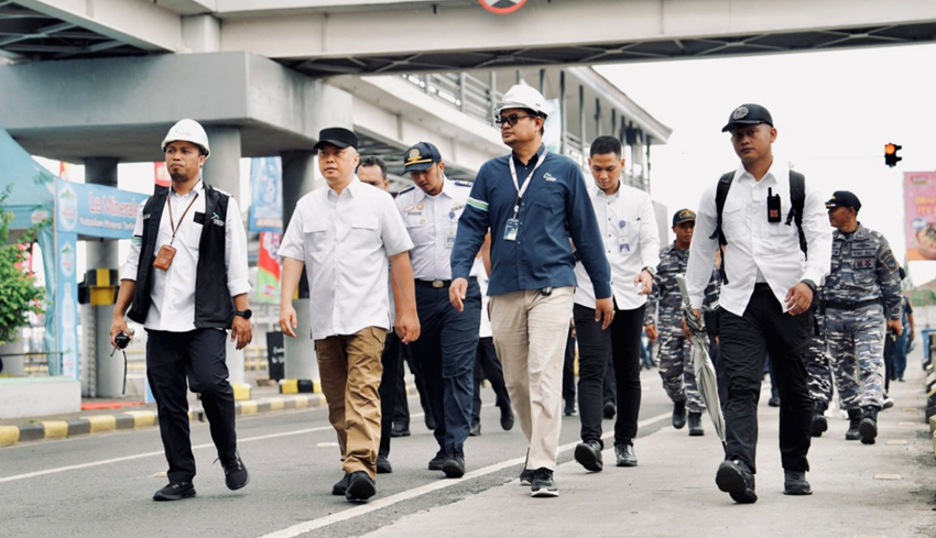 Menhub Dudy Tinjau Kesiapan Puncak Arus Nataru di Ketapang