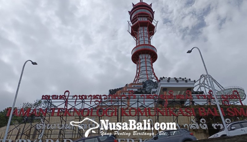 www.nusabali.com-warga-antre-ke-turyapada-tower