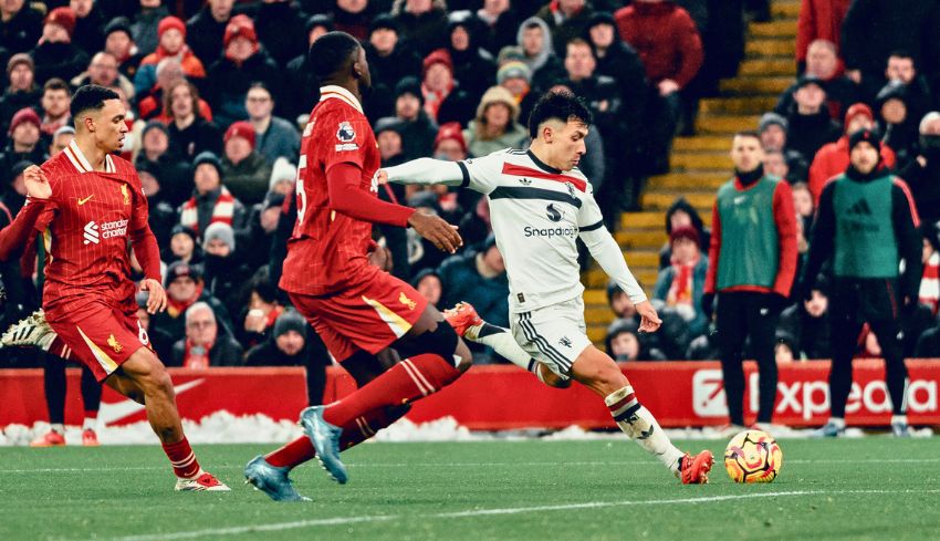 Tahan Liverpool 2-2, Manchester United Serasa Menang