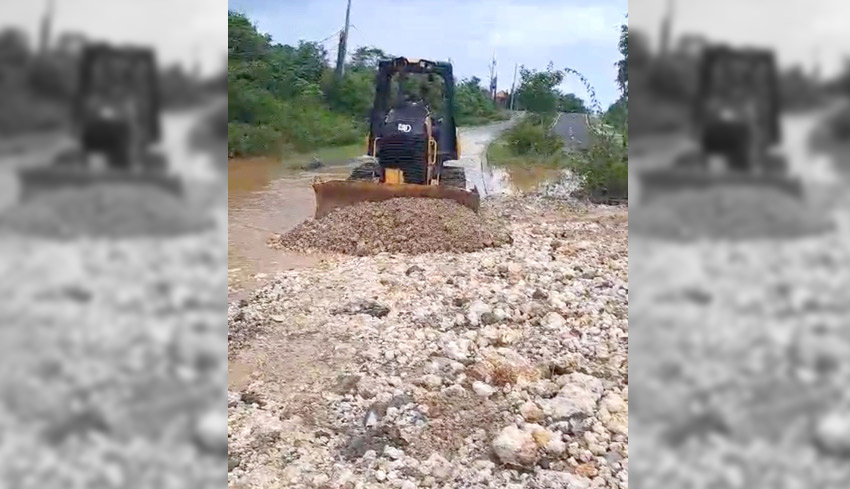 Lagi, Batu Kapur Penuhi Jalan Lingkar Selatan