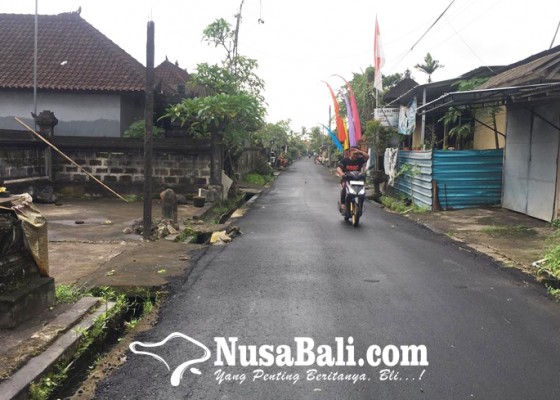 Nusabali.com - 8-tahun-rusak-jalan-bisma-blahbatuh-akhirnya-diaspal