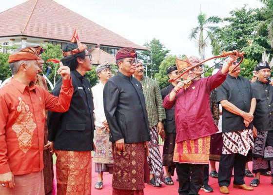 Nusabali.com - dies-natalis-undiksha-tampilkan-keragaman-budaya-nusantara