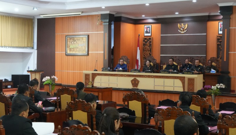 www.nusabali.com-dprd-jembrana-sahkan-tiga-ranperda-jadi-perda