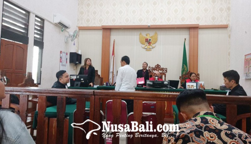 www.nusabali.com-bawa-karung-berisi-ganja-pria-asal-tanjung-priok-dituntut-9-tahun