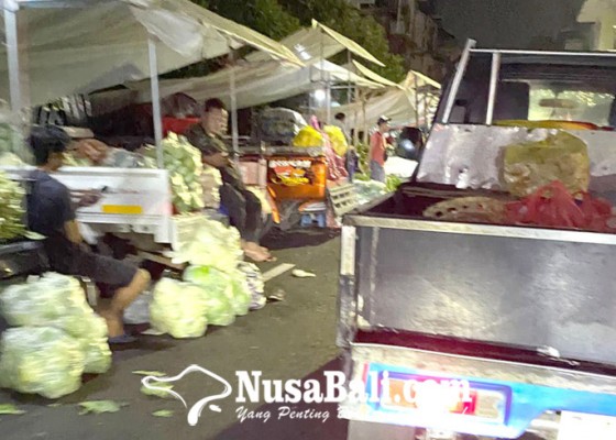 Nusabali.com - pedagang-bermobil-di-simpang-gajahmada-kartini-dikeluhkan