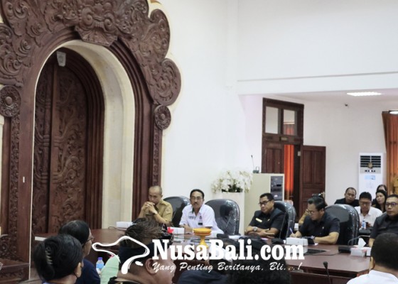 Nusabali.com - nasabah-lpd-bedulu-masadu-ke-dewan