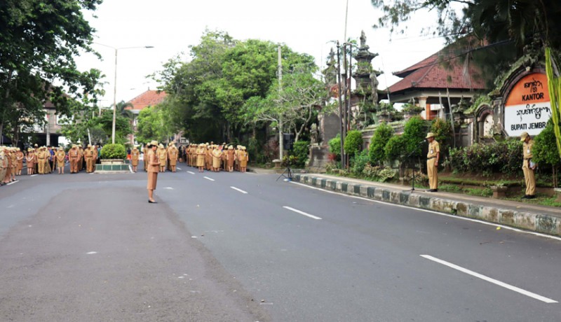 www.nusabali.com-kerja-kurang-2-tahun-terpaksa-diberhentikan