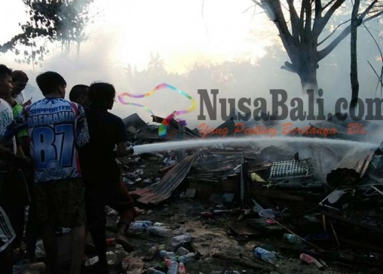 Nusabali.com - bedeng-terbakar-20-kk-ngungsi