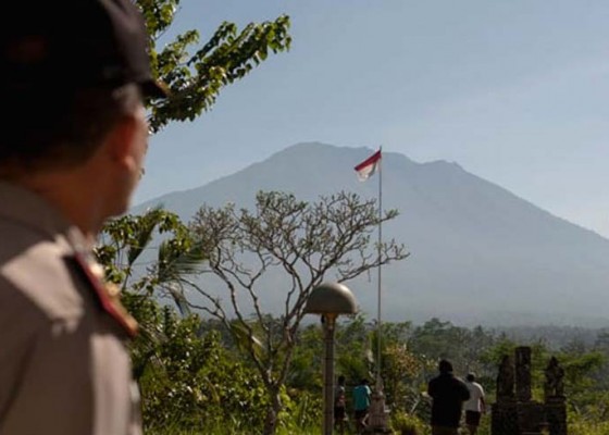 Nusabali.com - parpol-galang-bantuan-pengungsi