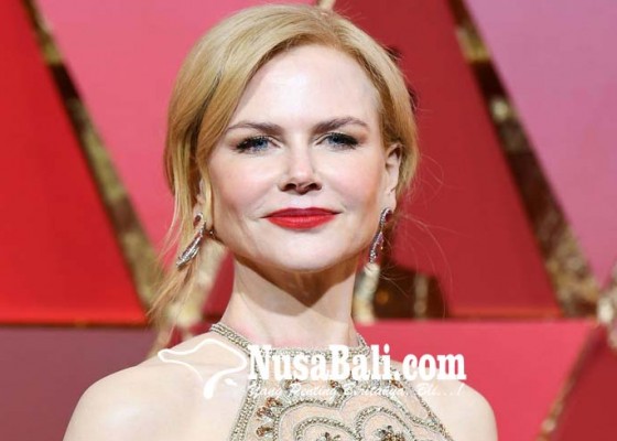 Nusabali.com - nicole-kidman-doyan-makan-cacing