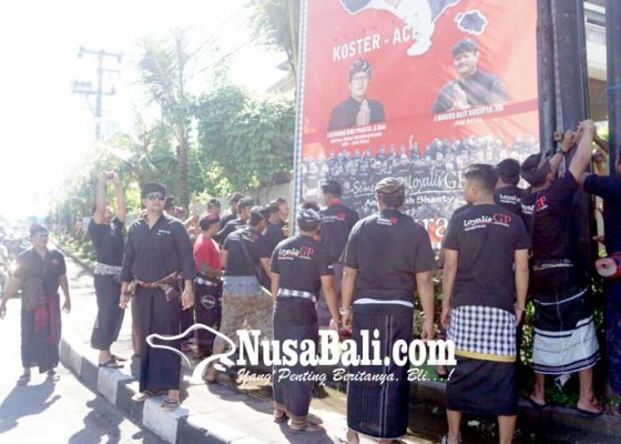 Nusabali.com - simpatisan-kbs-ace-turunkan-baliho