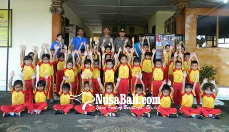 www.nusabali.com-mapolsek-payangan-didatangi-anak-anak-tk