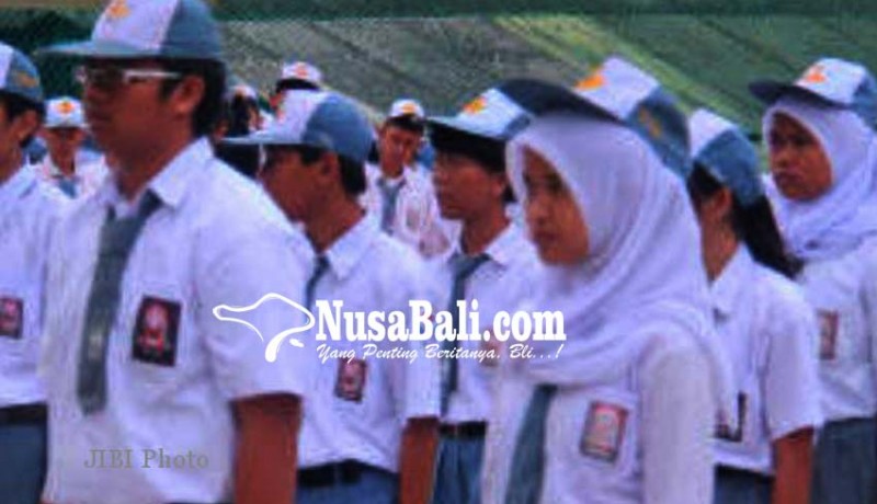 www.nusabali.com-siswa-smkn-1-singaraja-disertifikasi-kemenpar