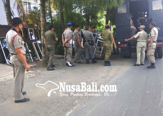 Nusabali.com - satpol-pp-gianyar-tertibkan-pkl