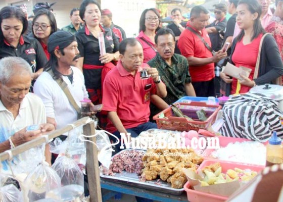 Nusabali.com - koster-blusukan-ke-pasar-tradisional-di-denpasar