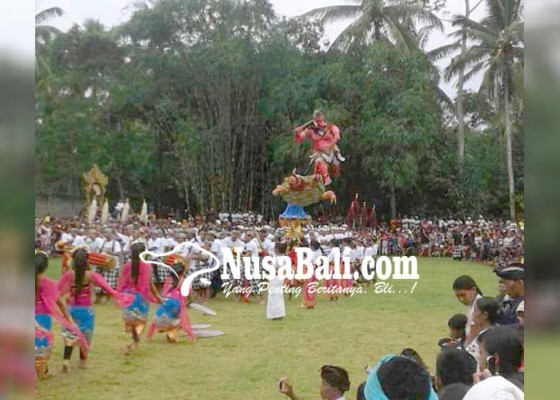 Nusabali.com - desa-tembuku-gelar-parade-ogoh-ogoh