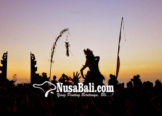 Nusabali.com - polres-buleleng-terjunkan-560-personel-kawal-pengarakan-ogoh-ogoh