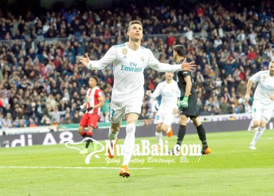 Nusabali.com - ronaldo-cetak-hat-trick-ke-50