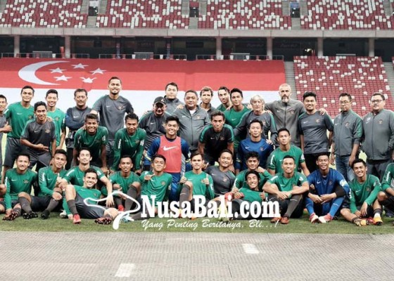 Nusabali.com - timnas-u-23-ngotot-lawan-singapura