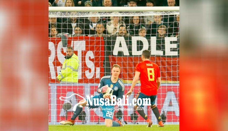 www.nusabali.com-bola-piala-dunia-dibenci-kiper