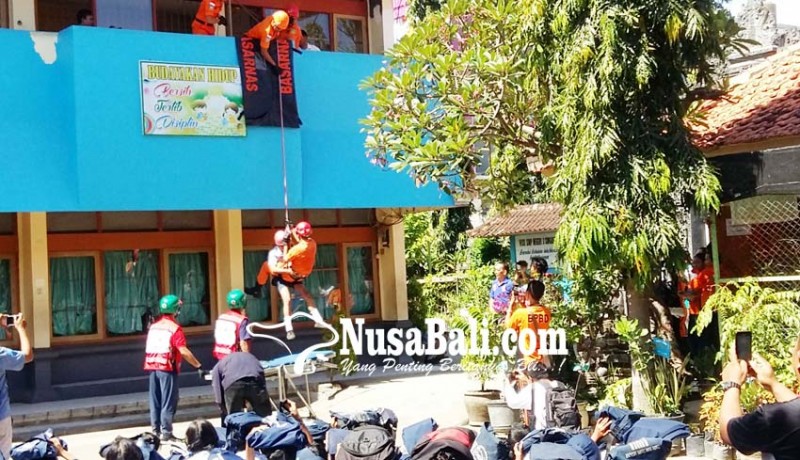 www.nusabali.com-siswa-smpn-3-singaraja-dilatih-siaga-bencana