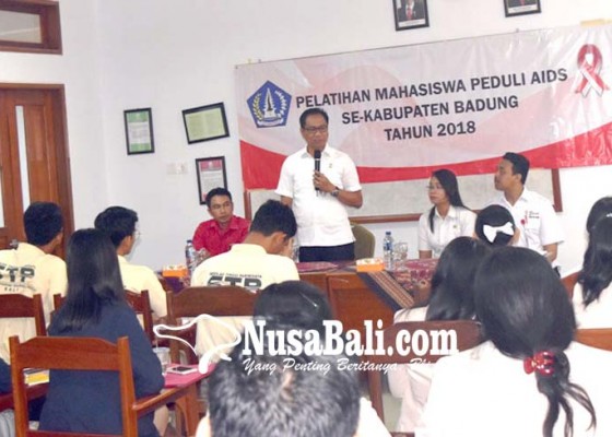 Nusabali.com - wabup-suiasa-buka-pelatihan-mahasiswa-peduli-aids