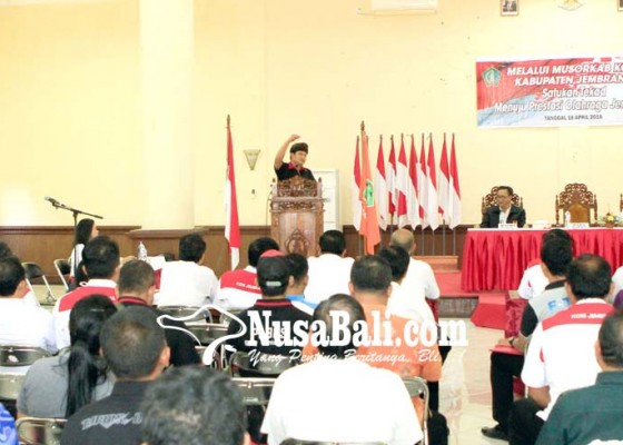 Nusabali.com - wabup-kembang-buka-musorkab-koni-jembrana