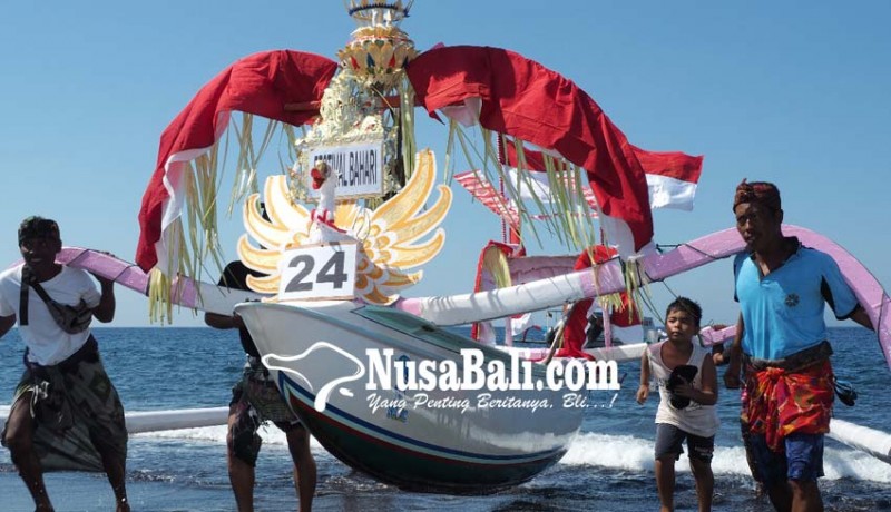 www.nusabali.com-79-jukung-berlonba-di-festival-bahari