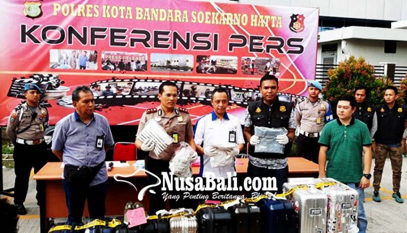 www.nusabali.com-pelajar-smp-curi-koper-di-bandara-soekarno-hatta