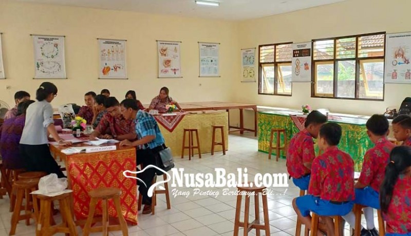 www.nusabali.com-pertama-dibuka-smpn-4-sawan-ramai-peminat