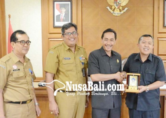 Nusabali.com - dprd-kabupaten-malang-sharing-ke-dprd-badung