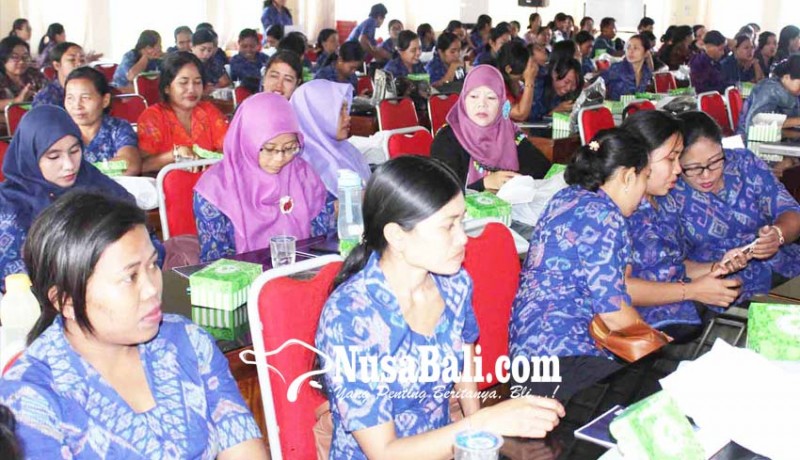 www.nusabali.com-seratusan-guru-kb-pelatihan-kurikulum-2013