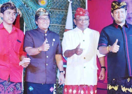 Nusabali.com - bupati-hadiri-hut-st-satria-jaya-di-banjar-menak-beringkit